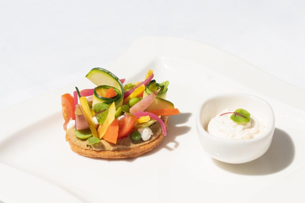 Logis Hotel & Restaurant Du Sauvage La Ferté-Gaucher Kültér fotó